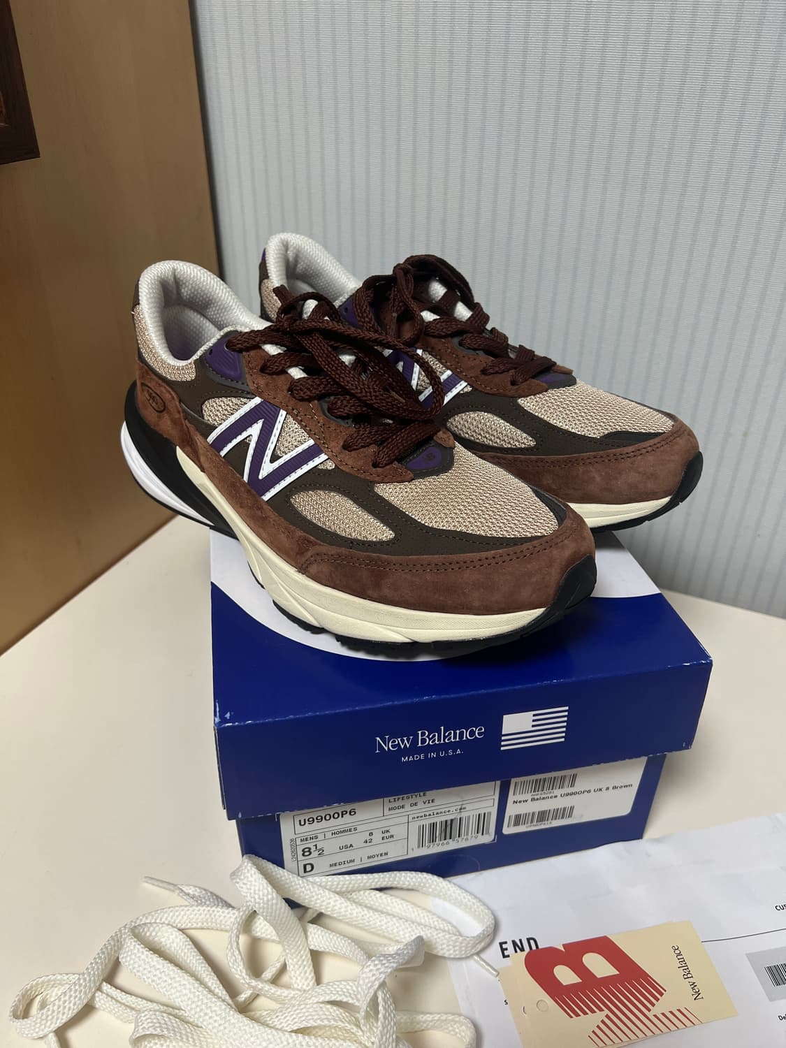 뉴발란스 990v6 메이드 인 USA 리치 오크 코스믹 그레이프 상품이미지1