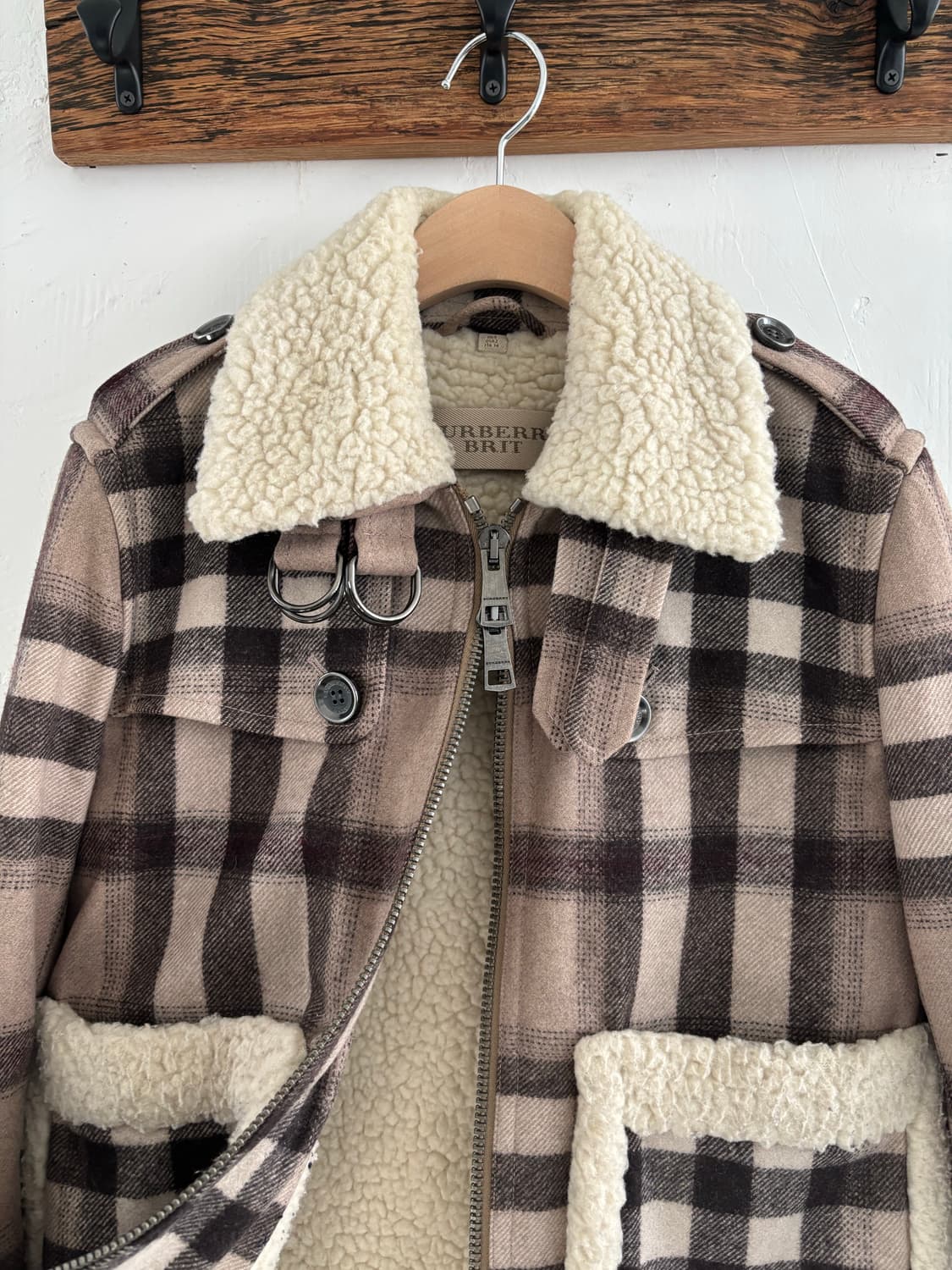 Burberry 버버리 브릿 체크 시어링 양모 무스탕 상품이미지6