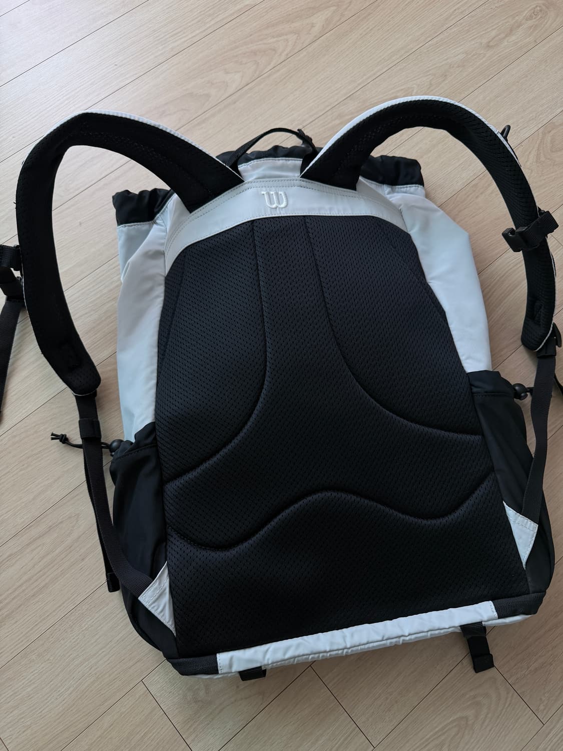 윌슨 테니스 드로우 스트링 백팩 가방 라이트 그레이 상품이미지5