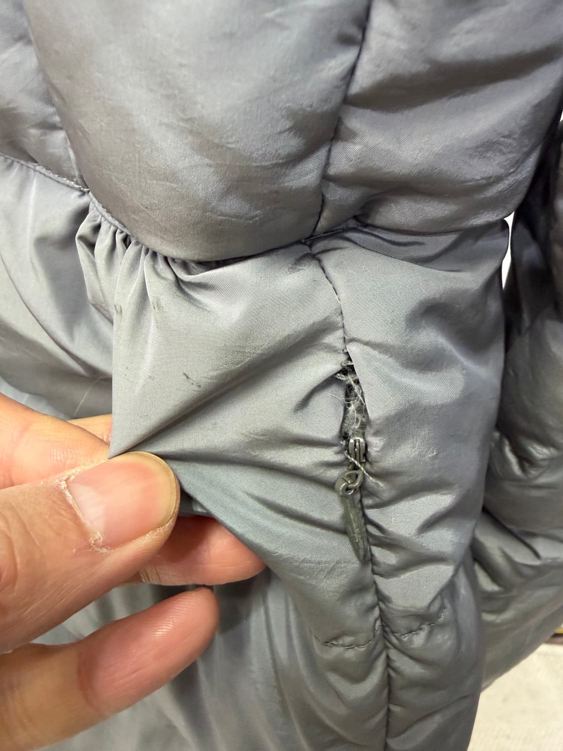 정품) 몽클레어 여성 퍼 트리밍 패딩 1 상품이미지5