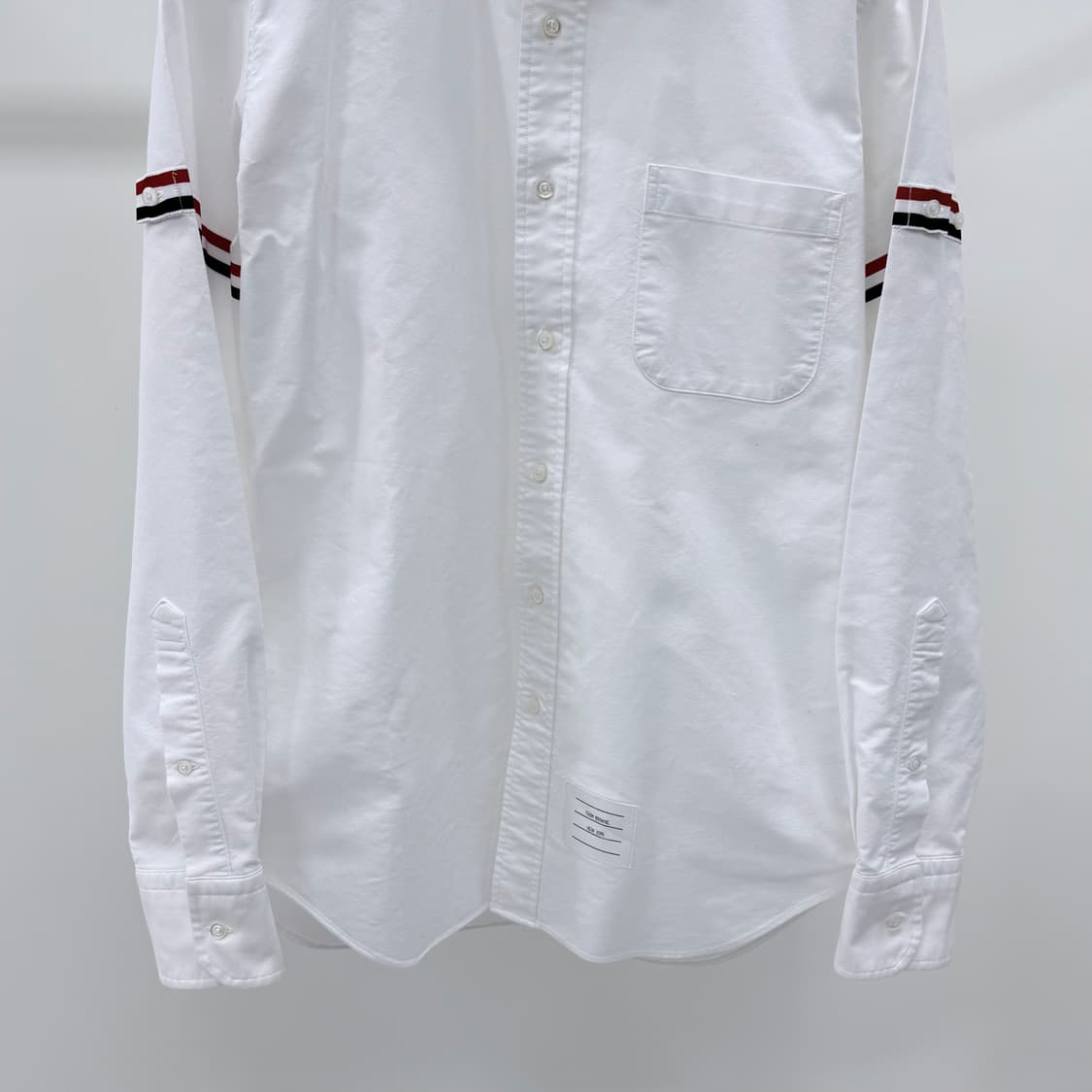 [S+급/3] 톰브라운 암밴드 옥스포드 셔츠 화이트 상품이미지3