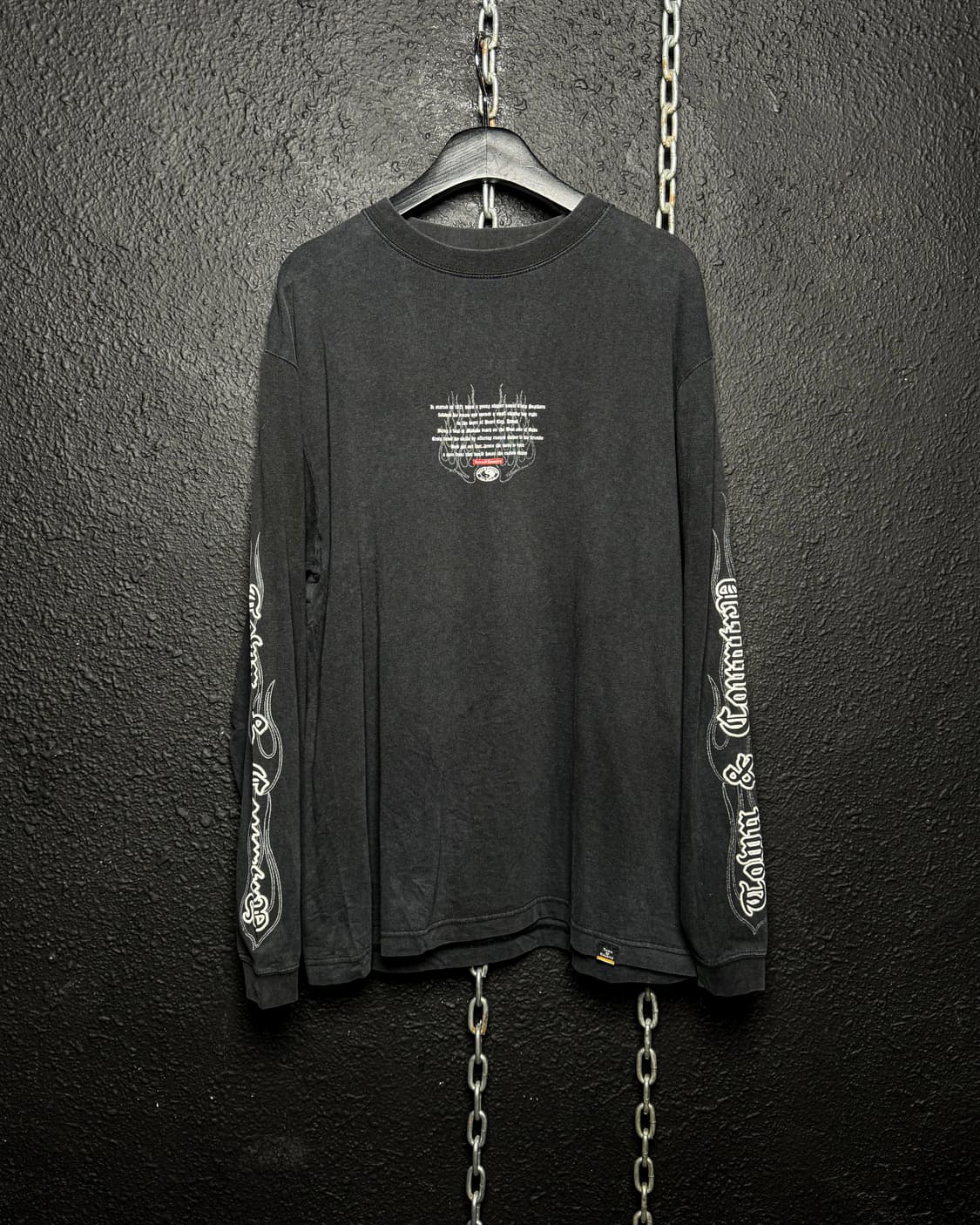 Town & Country – Graphic Long Sleeve 상품이미지1