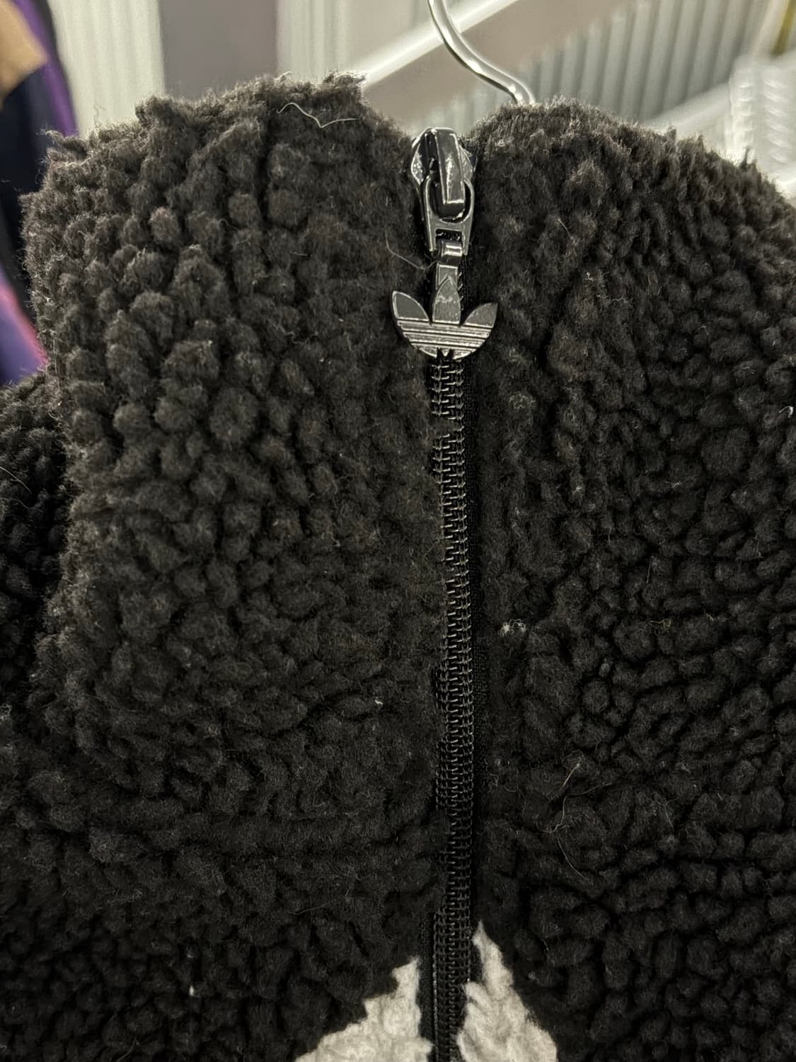 Adidas sherpa jacket black L 상품이미지9