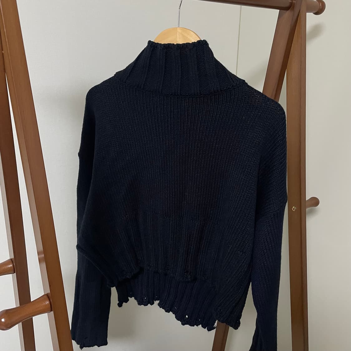 블랙 터틀넥 니트 상품이미지1