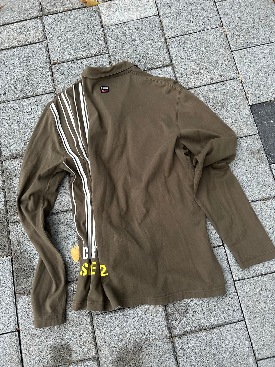 2000s fubu 올드그쿨 카키 프린팅 롱슬리브 상품이미지2