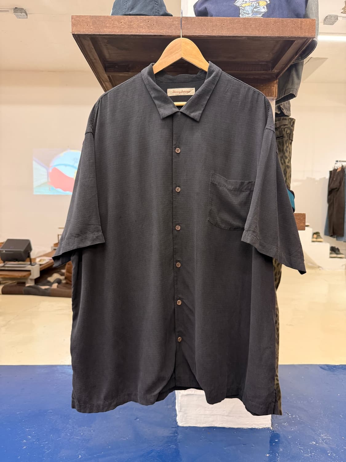 Tommy Bahama 포켓 블랙 반팔 셔츠 상품이미지3
