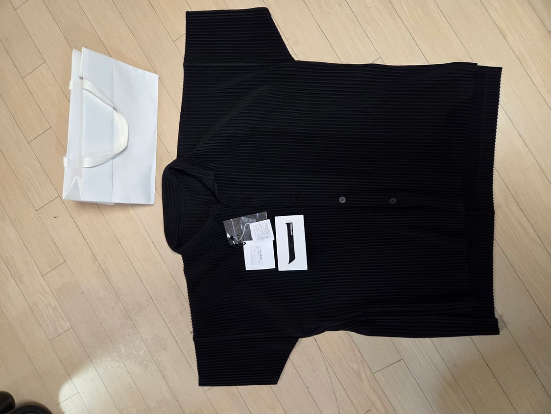 옴므플리세 먼슬리 반팔 셔츠 2사이즈  판매합니다. 상품이미지2