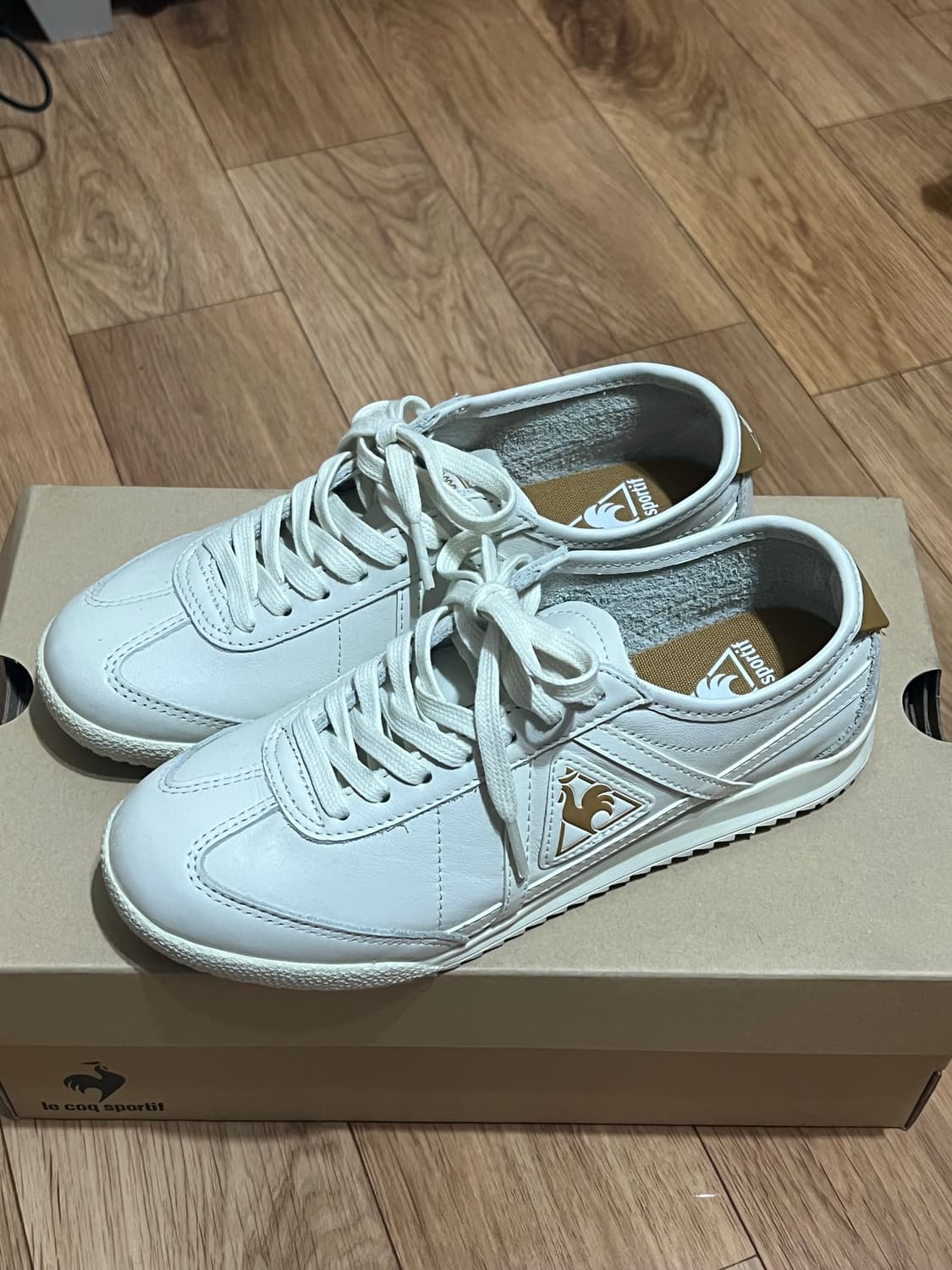 르꼬끄 클래식 프리미엄 스니커즈 상품이미지1