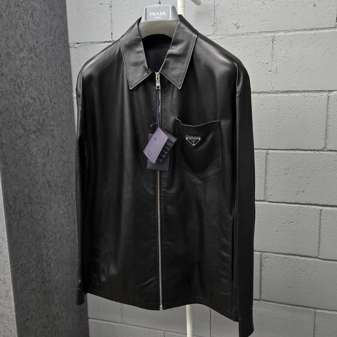 새상품 / 프라다 삼각로고 램스킨 레더 가죽 자켓 46 상품이미지1