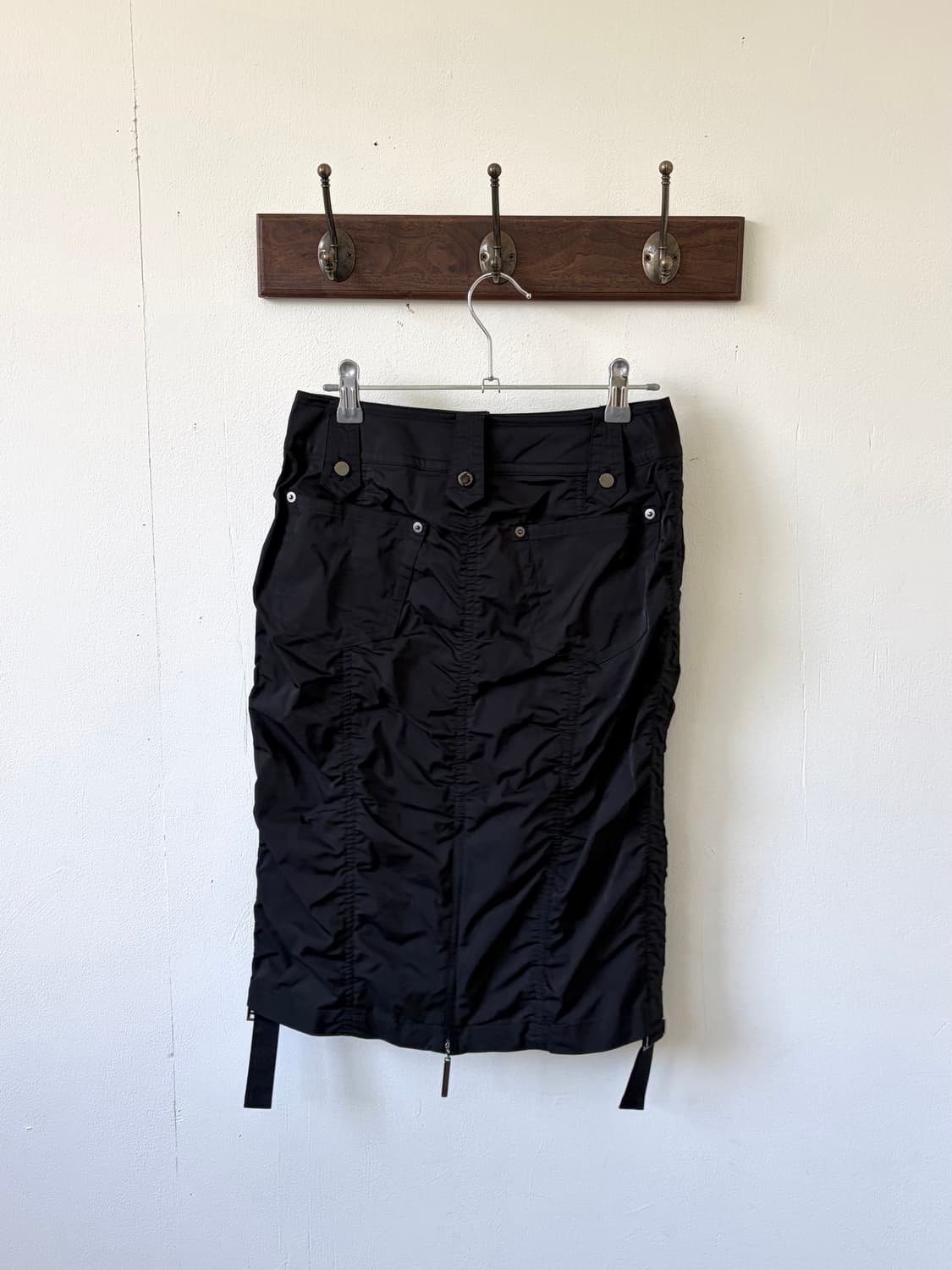 NOVESPAZIO 블랙 셔링 스커트 상품이미지2