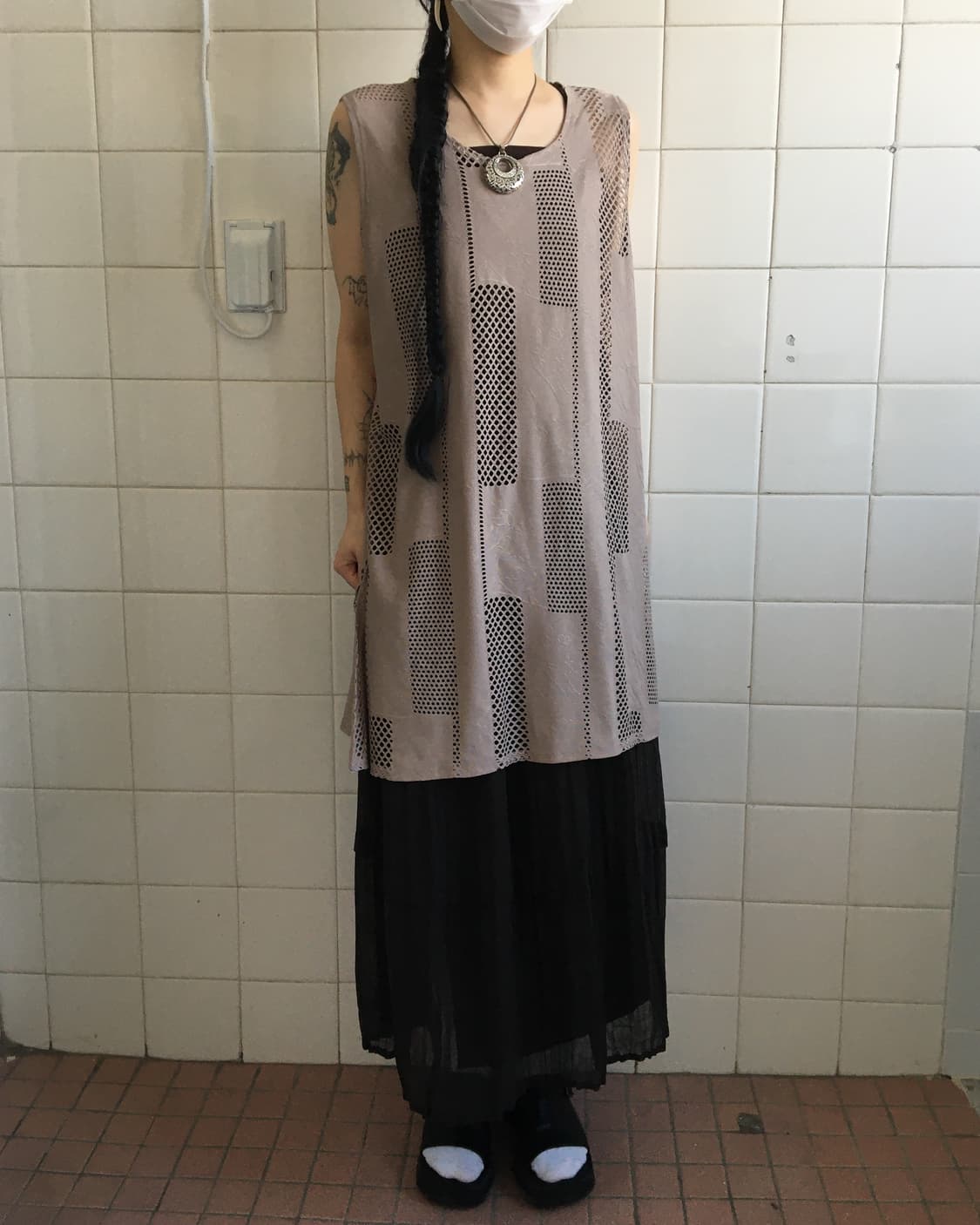 Punching pattern point sleeveless 상품이미지1