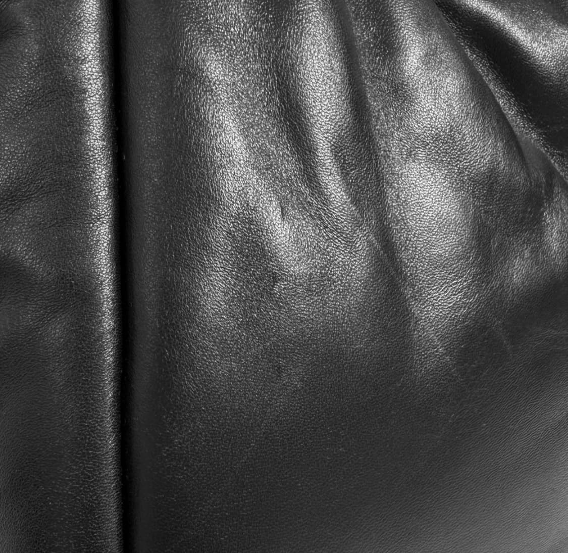 [M] 프라다 패디드 패딩 소프트 패딩 니파 레더 백 토트백 미디움 블랙 상품이미지7