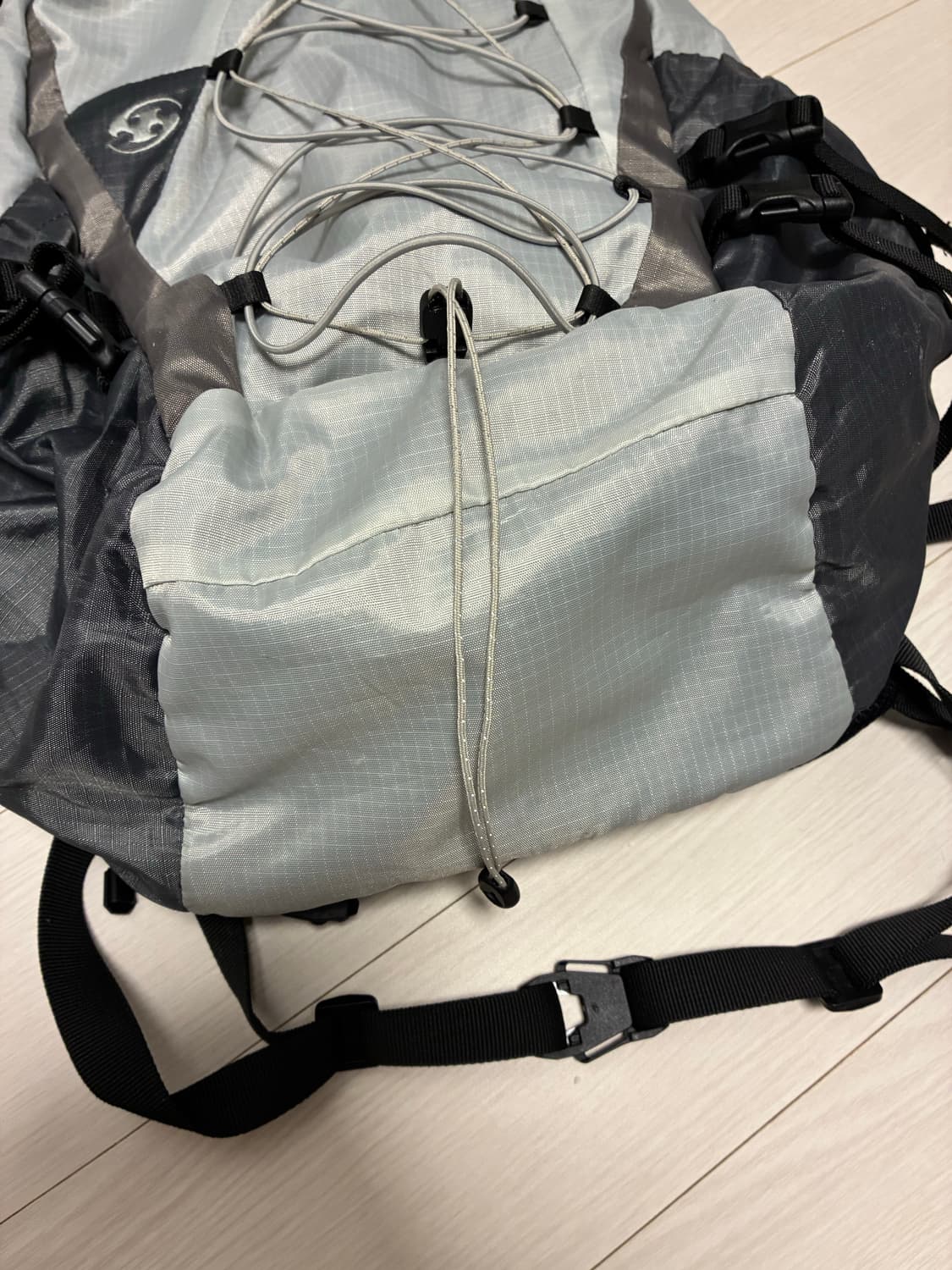 산산기어 STRING BACKPACK [GREY]_24SS 상품이미지5
