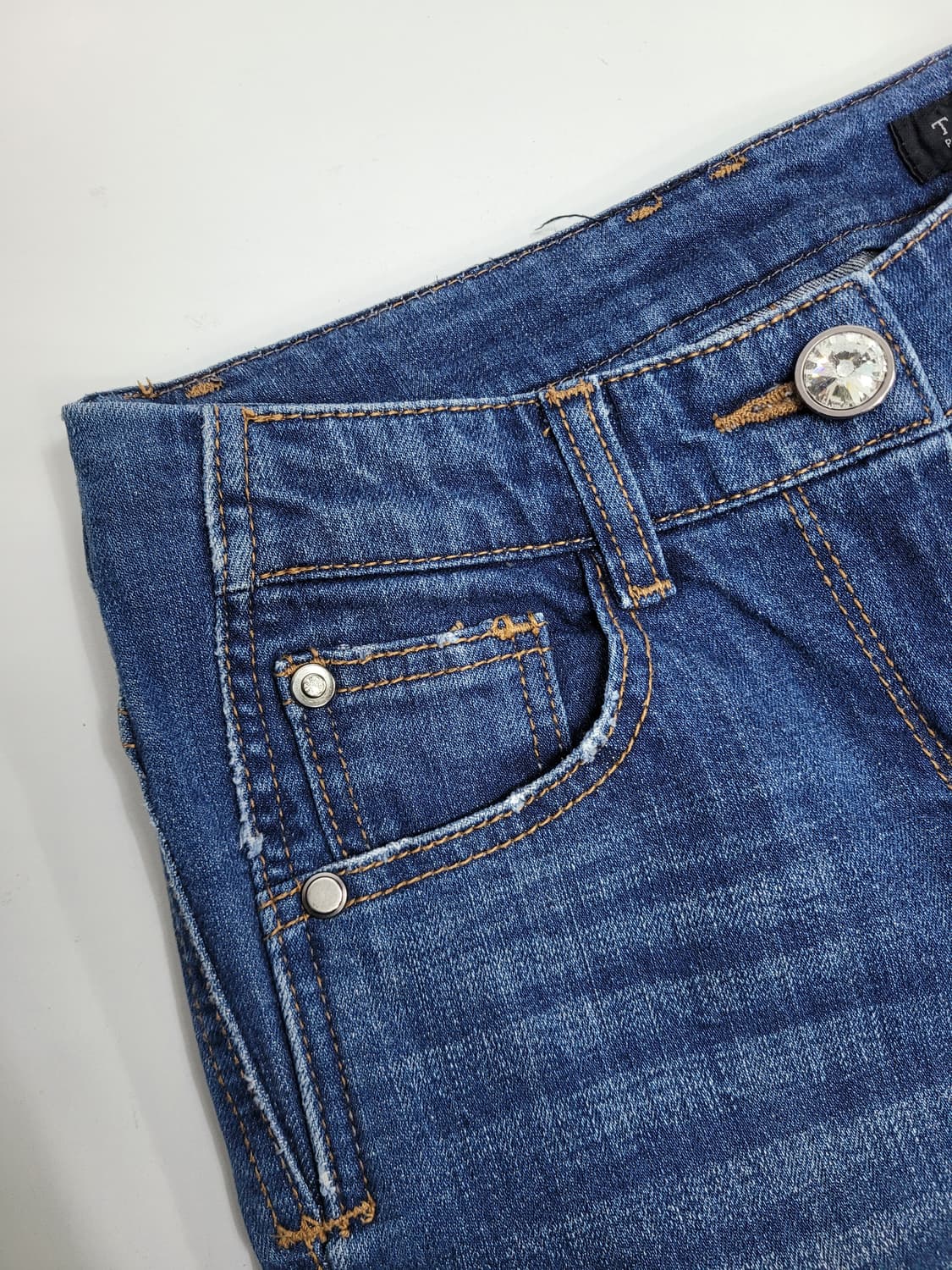 TIME 한섬 타임 세미 부츠컷 데님 청바지 / 여 61-90 커팅진
 상품이미지4