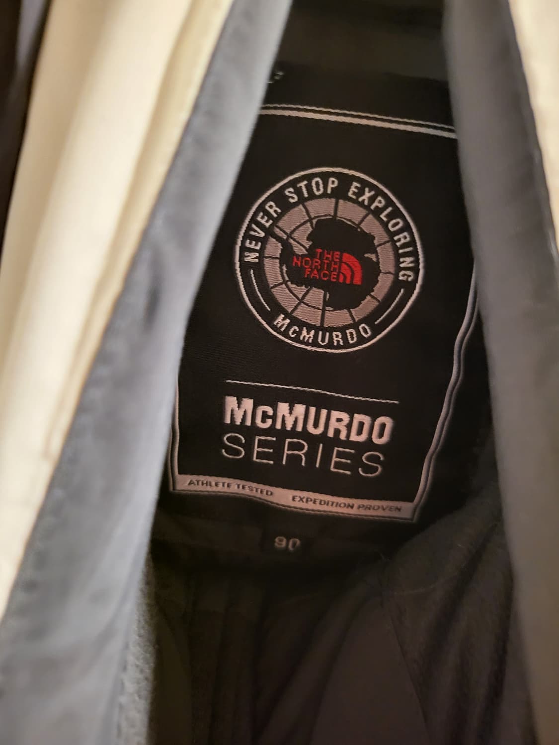 노스페이스 맥머도 구스 패딩 상품이미지4