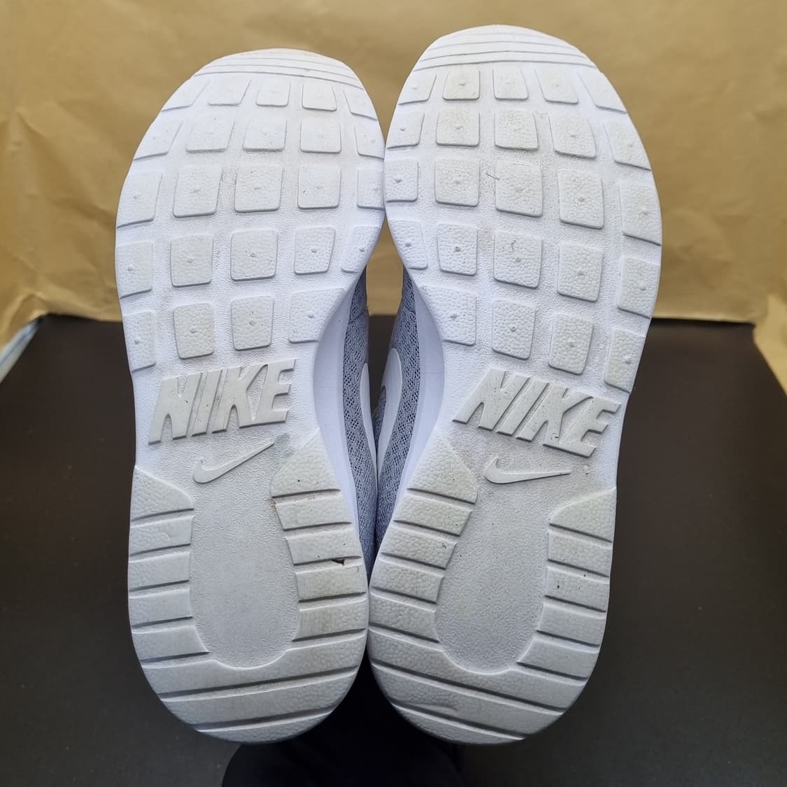 나이키 탄준 울프그레이. 운동화 230 상품이미지3