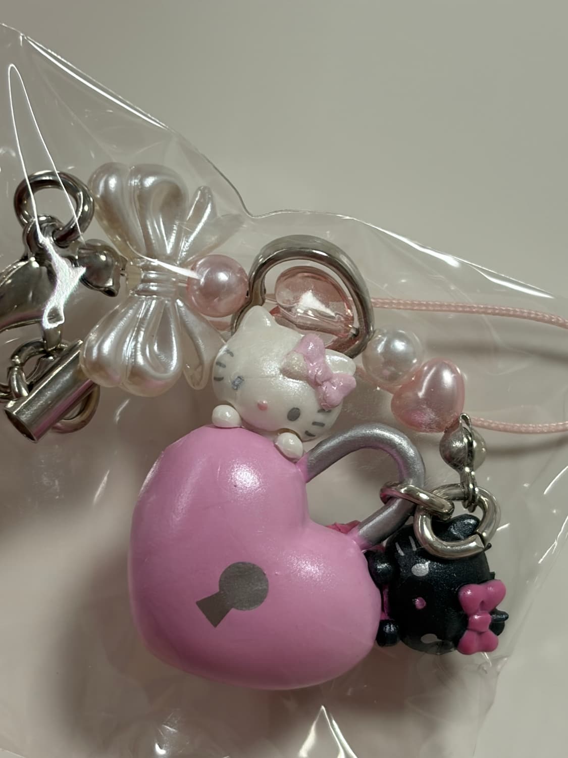 헬로키티 천사 악마 시리즈 스트랩 미개봉 상품이미지2