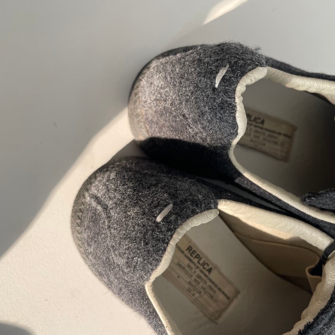 메종 마르지엘라 레플리카 리미티드 에디션 펠트 그레이 스니커즈 상품이미지6