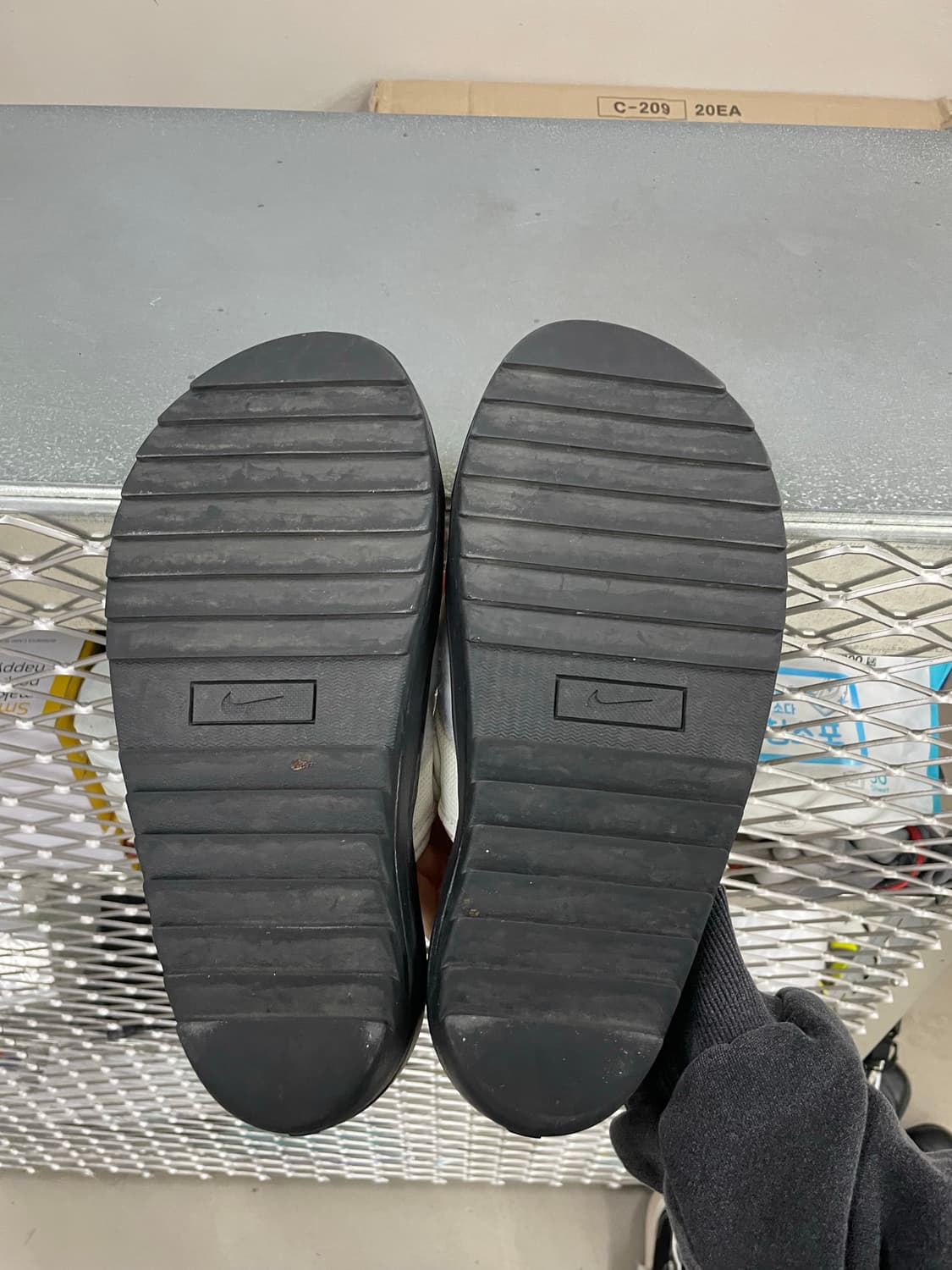 나이키 오프라인 2.0 서밋화이트 280 상품이미지6