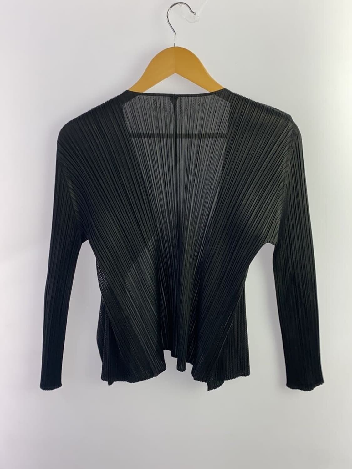 이세이미야케 플리츠 플리즈 가디건 블랙 4 상품이미지2