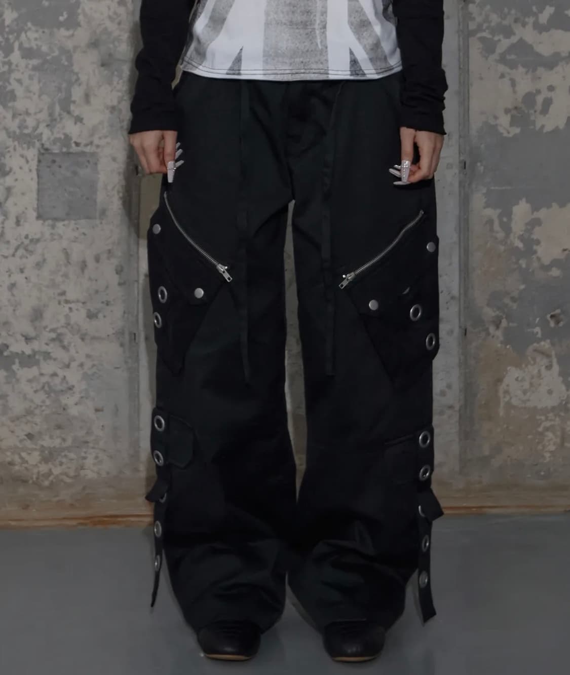 팬시클럽 디테쳐블 카고 스트랩 팬츠 블랙 상품이미지1