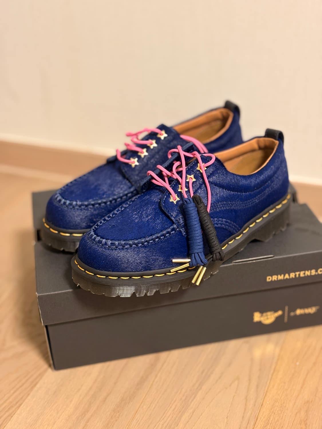 닥터마틴 x 어웨이크뉴욕 상품이미지1