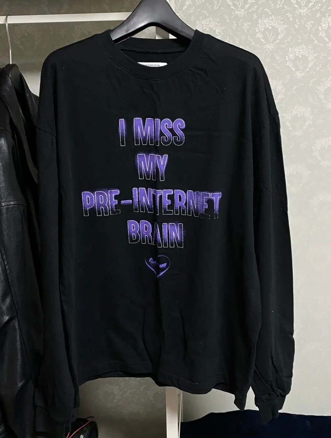 비바스튜디오 - 롱 슬리브 티셔츠 (블랙/M) 상품이미지1