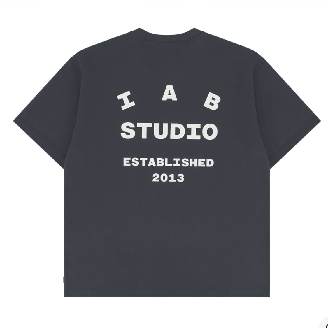 (M)아이앱 스튜디오 2026 반팔 티셔츠 챠콜 차콜 상품이미지1