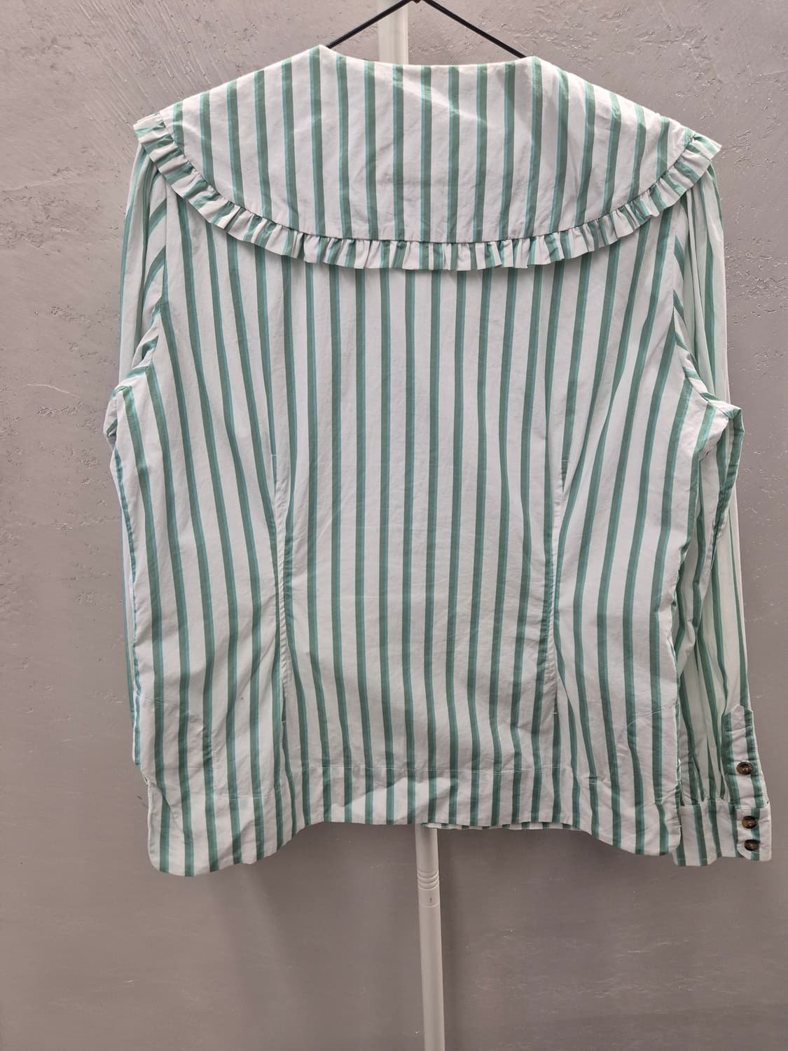 GANNI 스트라이프 프릴 블라우스 38 상품이미지3