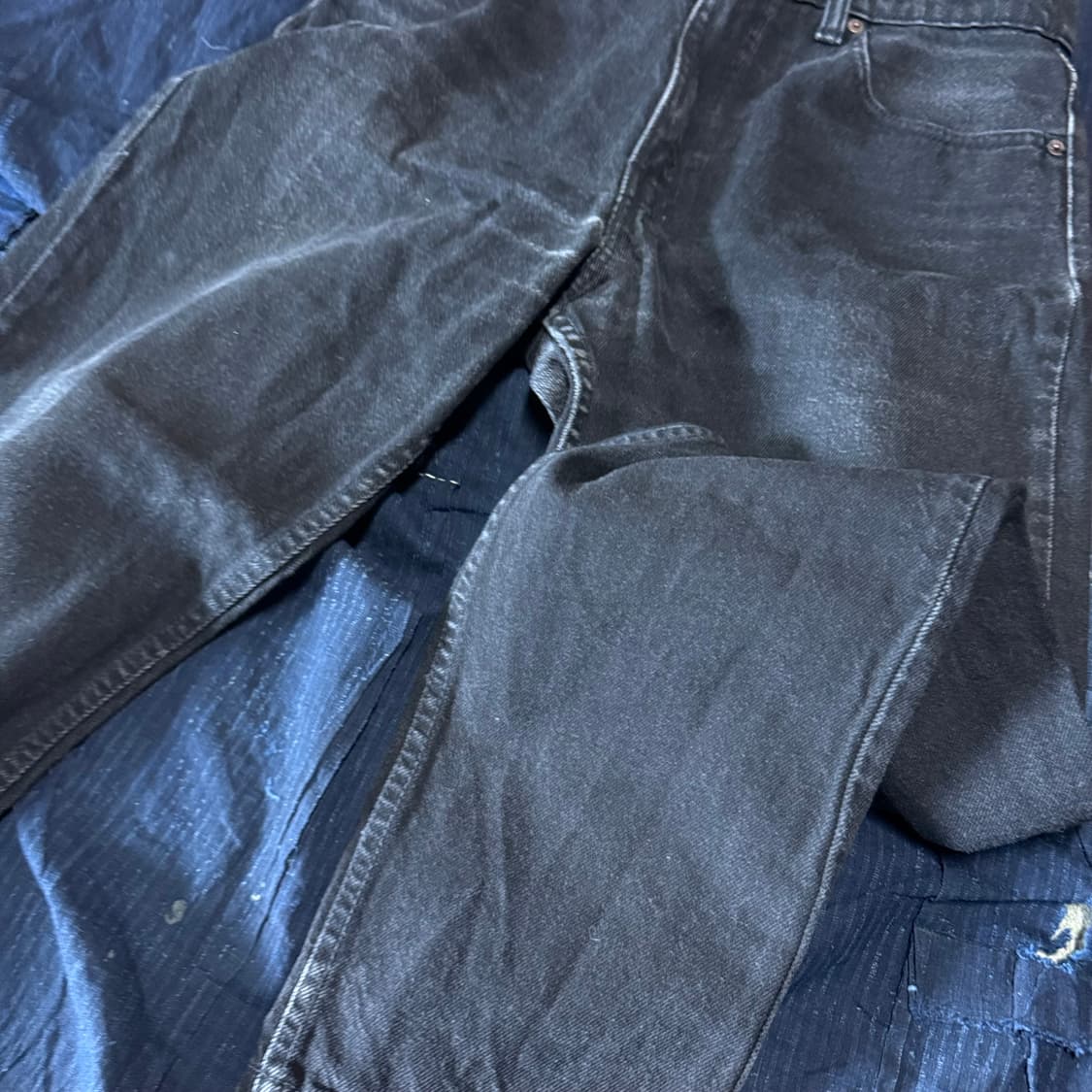 리바이스 550 릴렉스 핏 블랙 데님 팬츠 32 상품이미지3