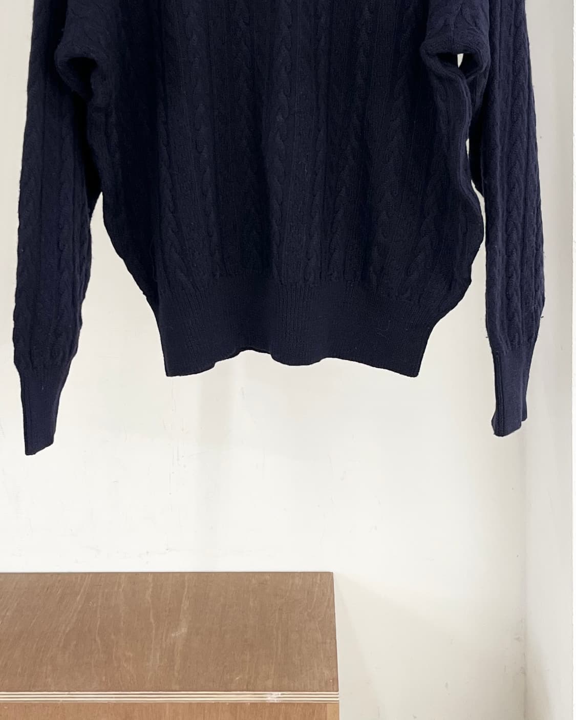 발렌시아가 네이비 케이블 니트 스웨터 상품이미지5