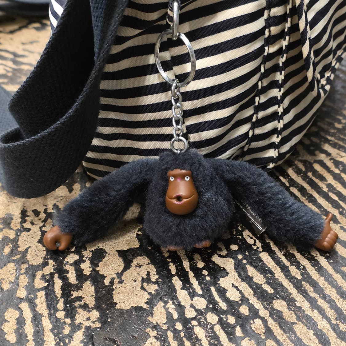 키플링 스트라이프 크로스백 상품이미지6