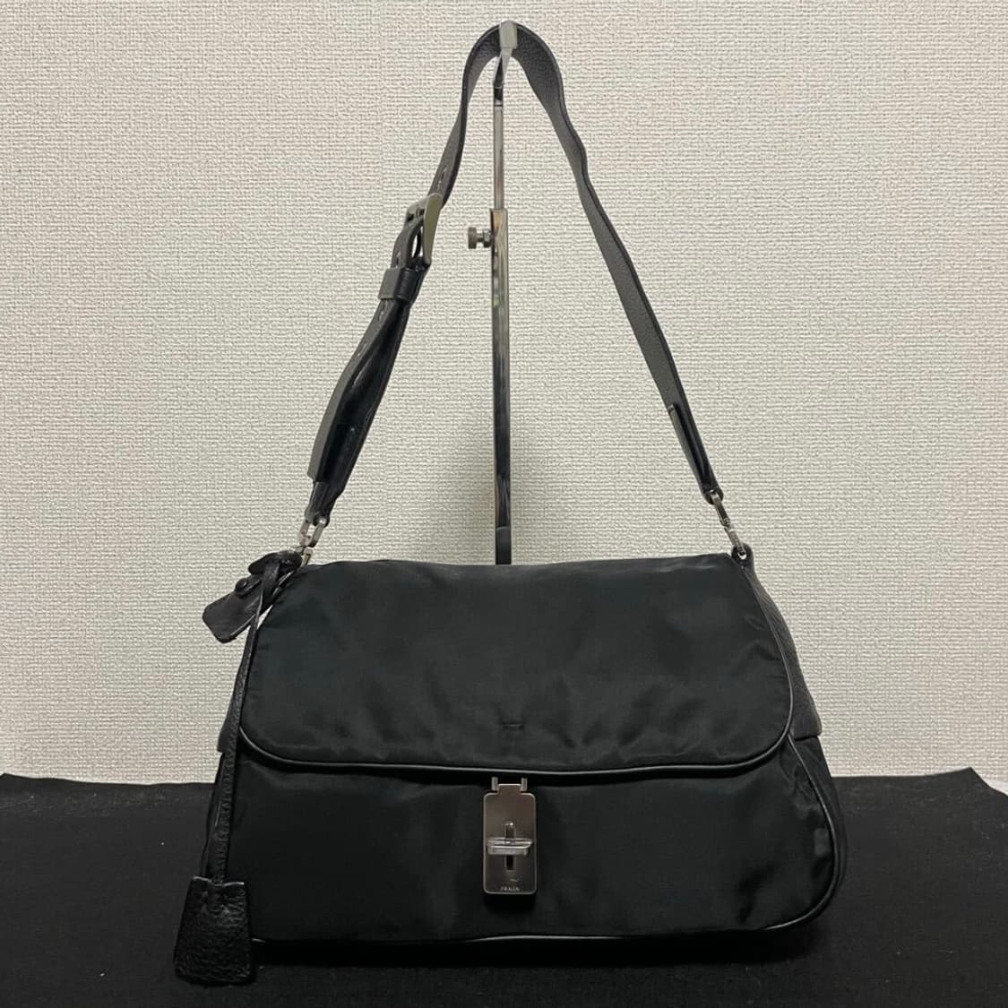 정품 프라다 빈티지 포코노 은장 사이드로고 호보백 숄더백 상품이미지2