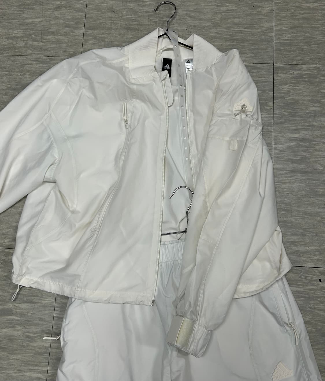 아디다스 여성 화이트 트레이닝복 세트 95추천 상품이미지1