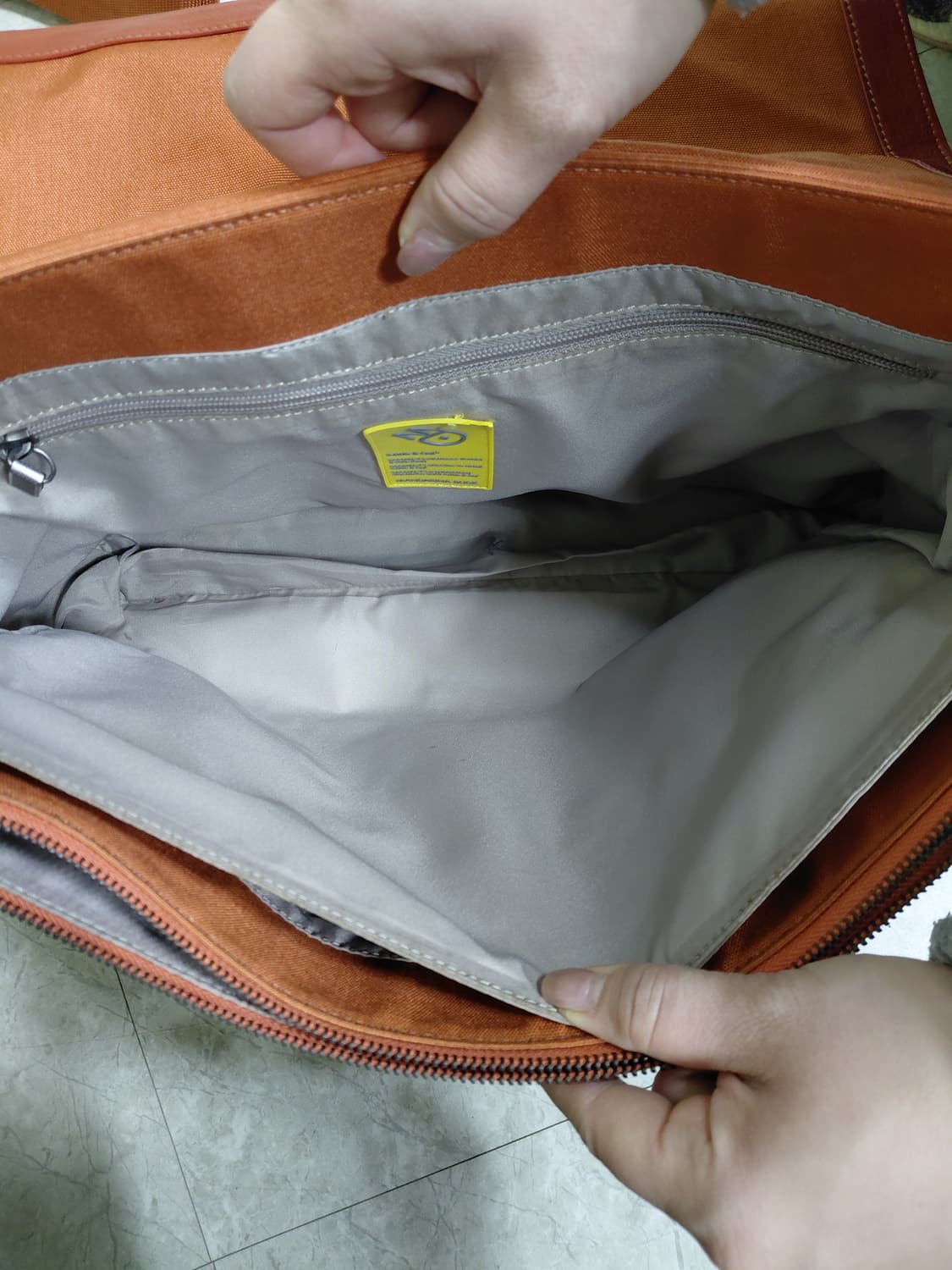 만다리나덕 크로스백 서류가방 상품이미지6