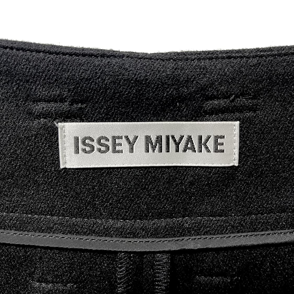 ISSEY MIYAKE 2019 FW Wool Pleats Trouser 상품이미지7