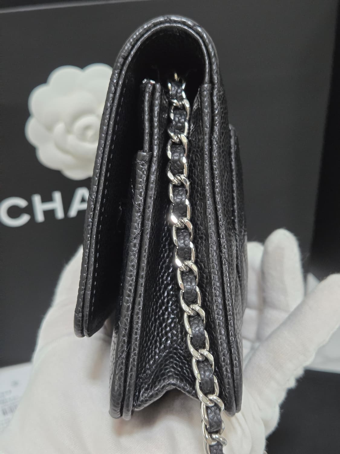[새상품급] 샤넬 클래식 캐비어 WOC 은장 Black 상품이미지5