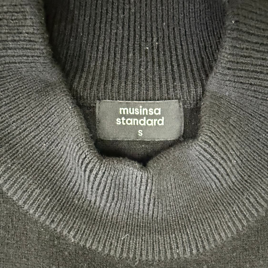 [S] 무신사스탠다드 미니멀 모크 넥 니트 0109T1 상품이미지3