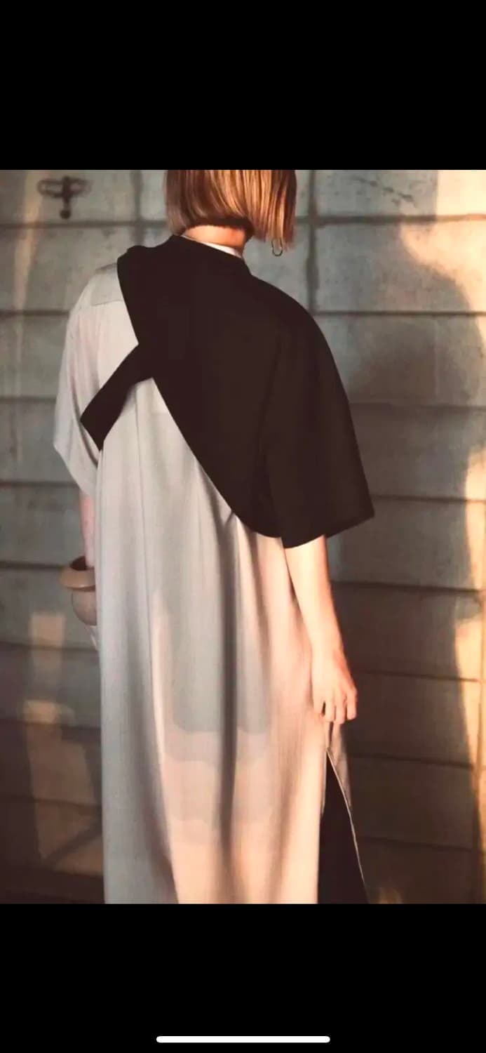 Hyke 하이크 ASYMMETRIC SWEATER TOP 상품이미지9
