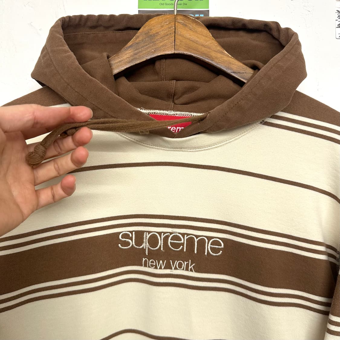 2016FW 슈프림 스트라이프 클래식로고 후드 상품이미지2