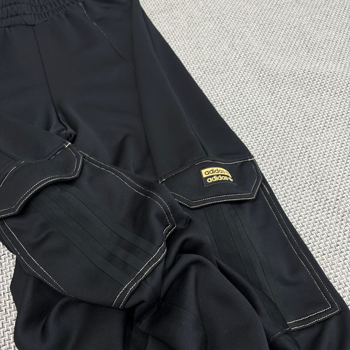 Adidas 와이드 카고 트랙팬츠  상품이미지5