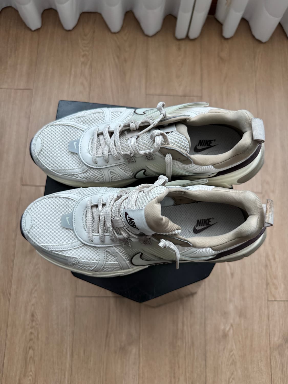 나이키 V2K 런 라이트 오어우드 브라운 (280 사이즈 / 시착 5회  상품이미지6