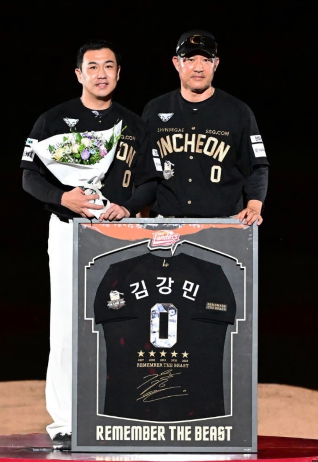(새상품)SSG랜더스 레전드 김강민 은퇴유니폼 상품이미지3