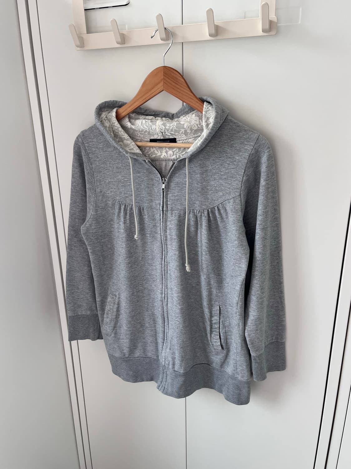 Mouth valley 레이스 핀턱 그레이 후드집업 모리걸 상품이미지7