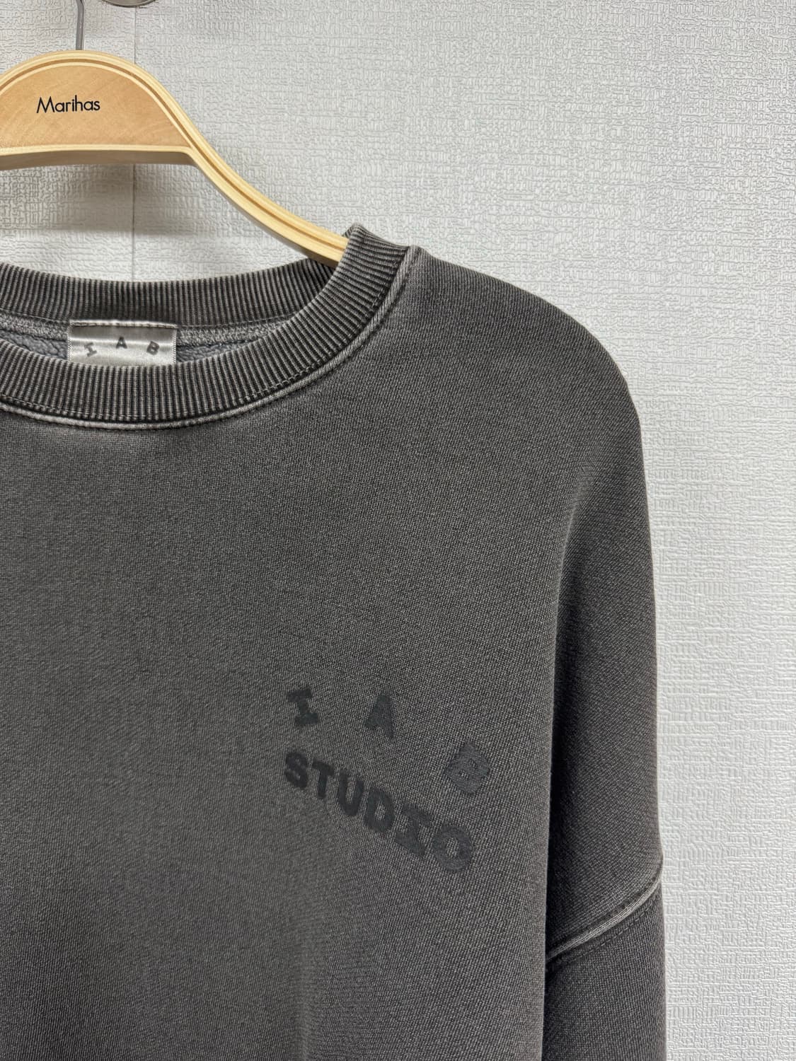 아이앱 스튜디오 피그먼트 스웨트 맨투맨 상품이미지2