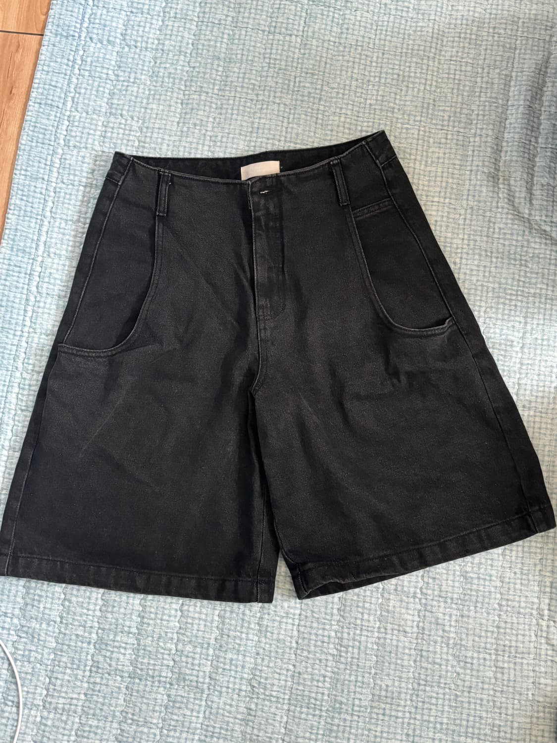 [M] 아모멘토 컷아웃 포켓 데님 쇼츠 black 상품이미지3
