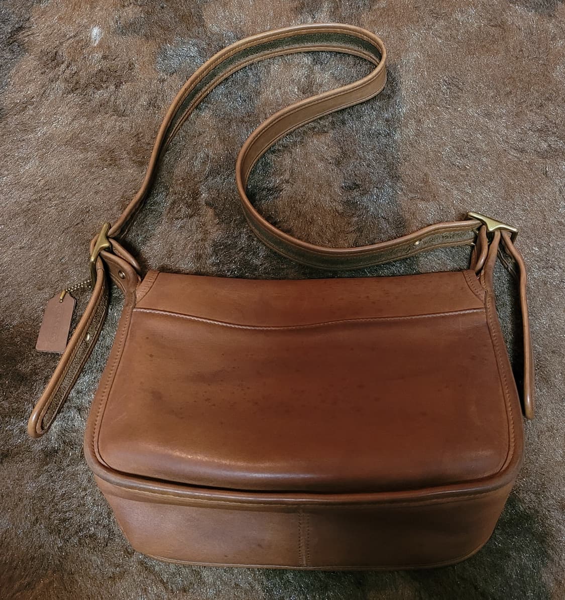 올드 코치 가죽 중소형 숄더백(28*22) 상품이미지3