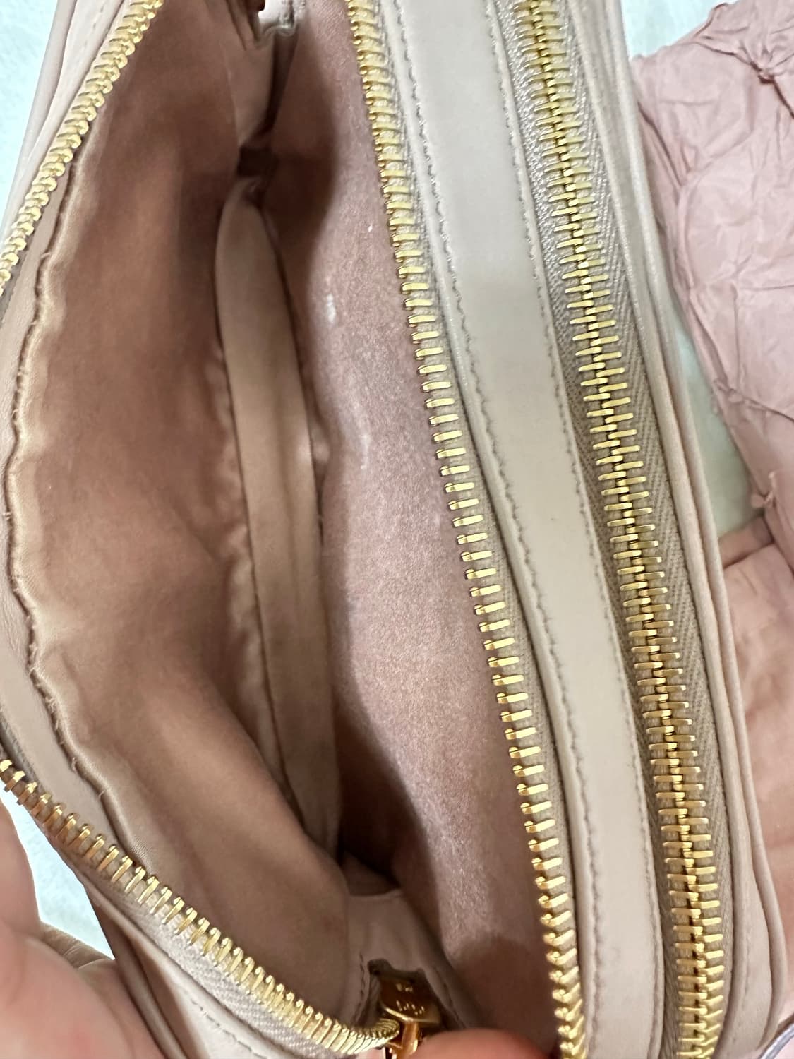 미우미우 마테라쎄 카메라백 상품이미지9