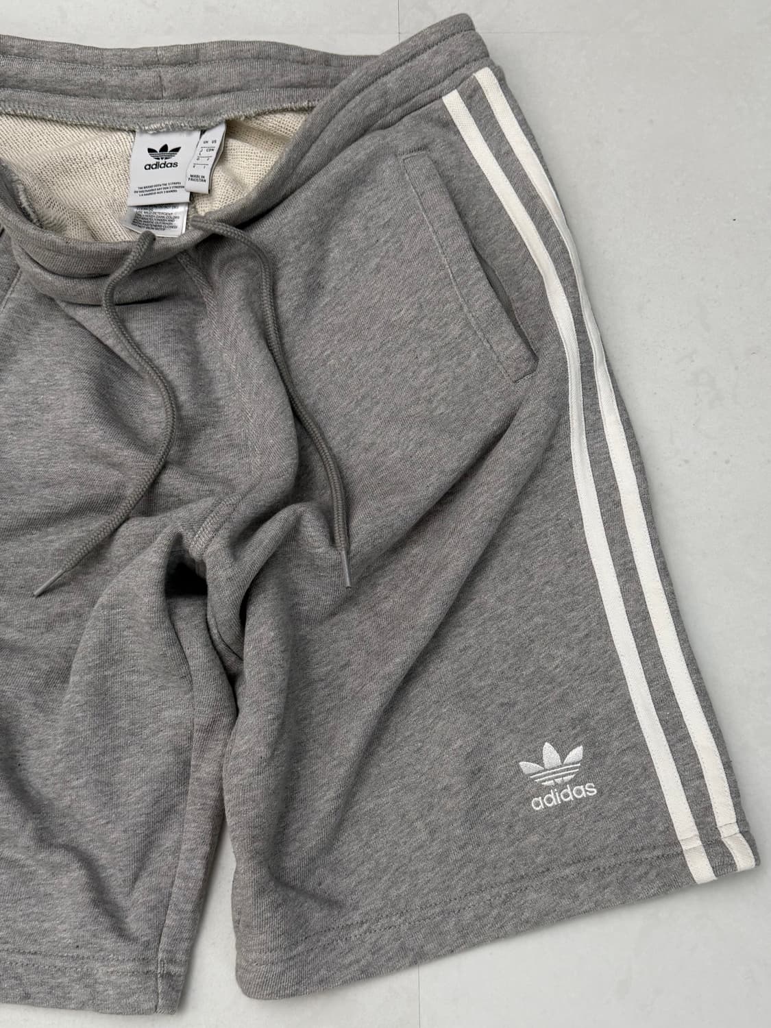 그레이 아디다스 반바지  상품이미지5