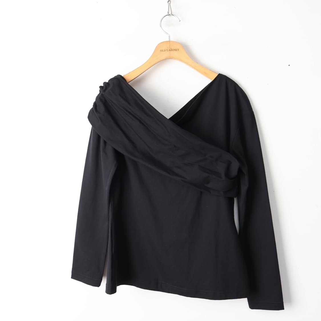 66/COS 코스 게더드 오프 더 숄더 탑 상품이미지2